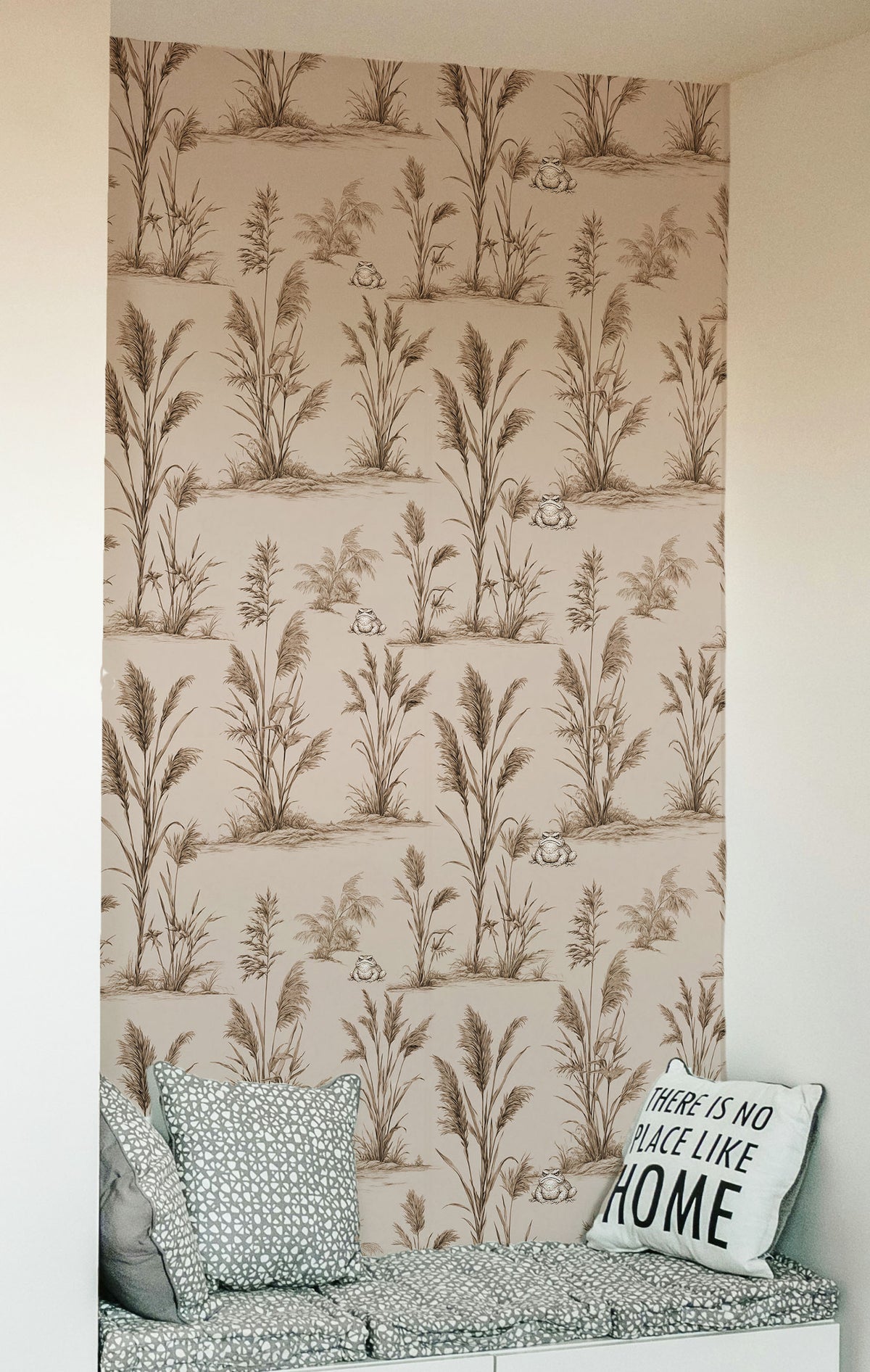 Neutral Botanical Frog Wallpaper – Grumpy Animals